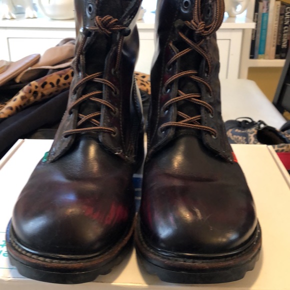 Kickers - Picture 10 of 11